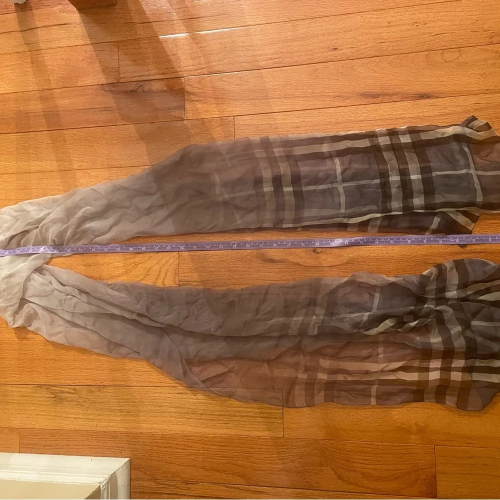 Burberry silk Plaid Scarf in grey, very long. Used. Best offer will be accepted - Picture 5 of 7